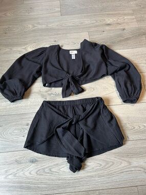 Beach Riot Black Shorts/ Crop Top 2 piece set Size Small
